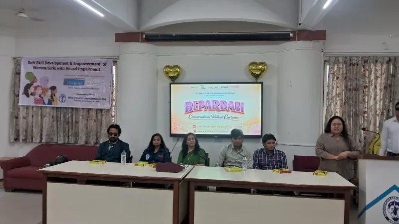 Wide shot of the panel discussion at Bepardah 2025